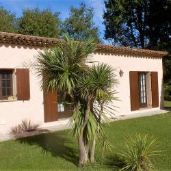Outside holiday house SINE TEMPORE VENCE