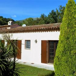 Outside holiday house SINE TEMPORE VENCE