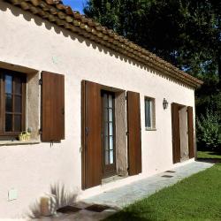 Outside holiday house SINE TEMPORE VENCE