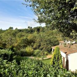 Outside holiday house SINE TEMPORE VENCE