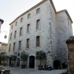 Visit Tourrettes-sur-Loup from SINE TEMPORE VENCE