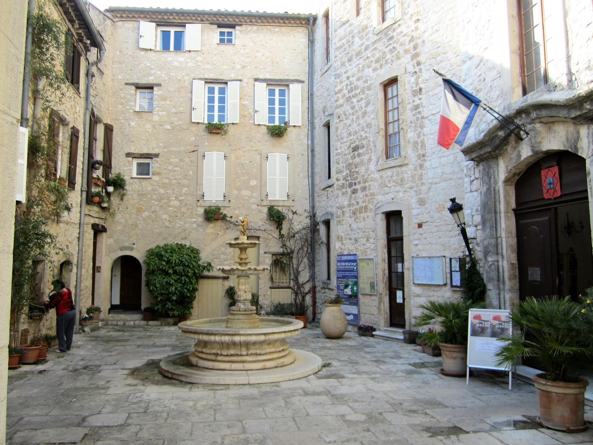 visitez Tourrettes-sur-Loup au départ de la maison de vacances