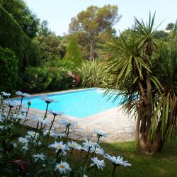 SINE TEMPORE VENCE swimming pool
